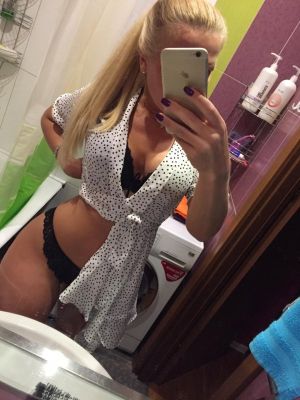 Даша — массаж страпоном, тел. 8 967 641-42-77